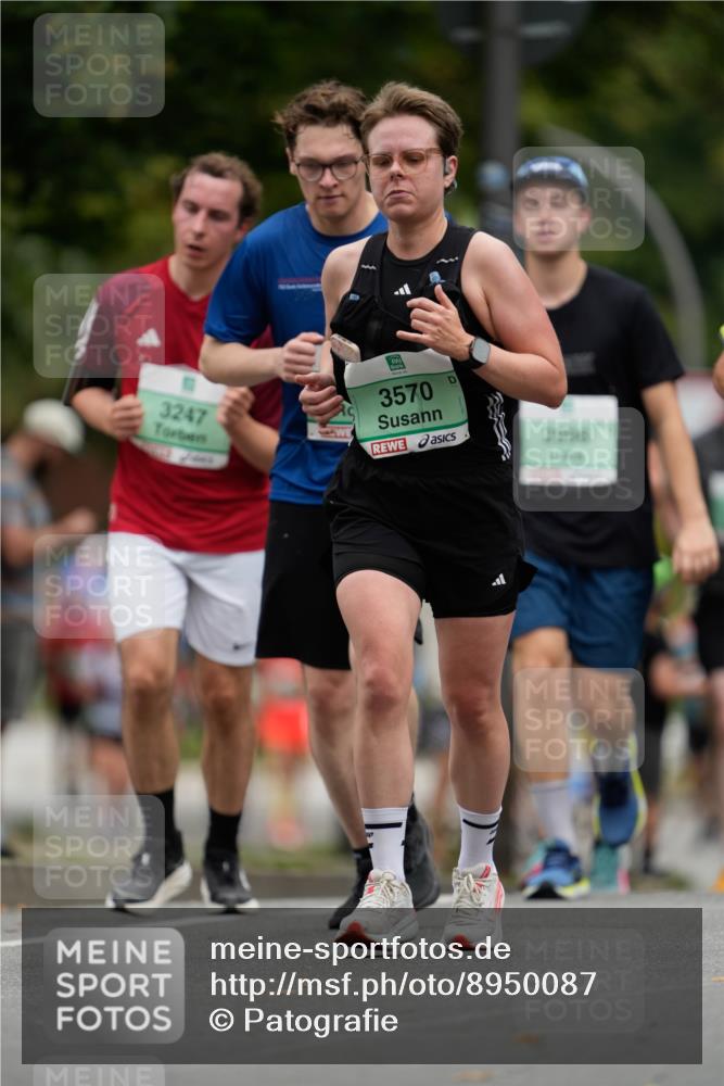 21.09.2025 - PSD Bank Halbmarathon Patografie http://msf.ph/oto/8950087 21.09.2025 10:32:27 Laufen 3247, 3570, 2990 meine-sportfotos.de