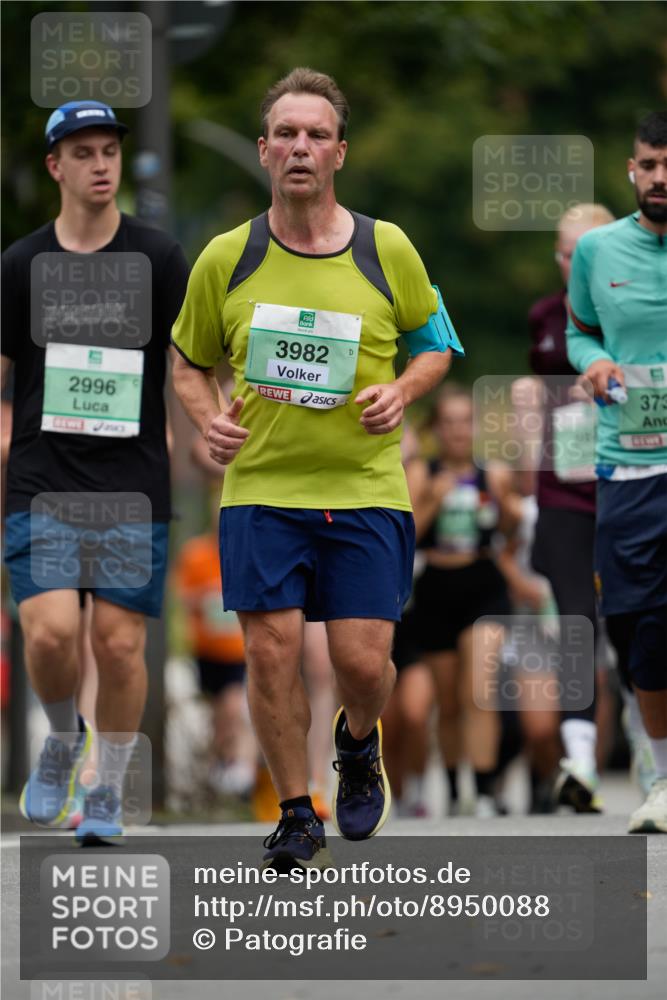 21.09.2025 - PSD Bank Halbmarathon Patografie http://msf.ph/oto/8950088 21.09.2025 10:32:28 Laufen 2996, 3982, 373 meine-sportfotos.de