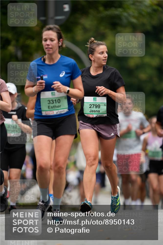 21.09.2025 - PSD Bank Halbmarathon Patografie http://msf.ph/oto/8950143 21.09.2025 10:34:49 Laufen 3752, 3310, 2799 meine-sportfotos.de