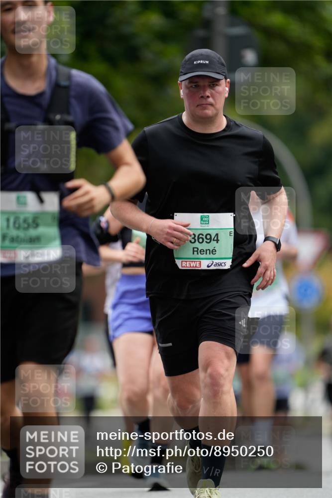 21.09.2025 - PSD Bank Halbmarathon Patografie http://msf.ph/oto/8950250 21.09.2025 10:39:34 Laufen 1655, 3694 meine-sportfotos.de