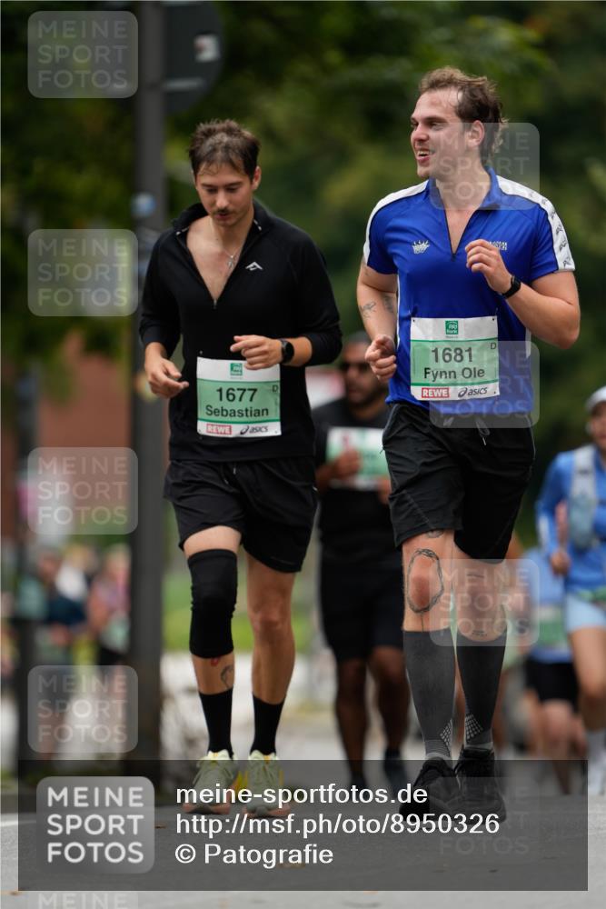 21.09.2025 - PSD Bank Halbmarathon Patografie http://msf.ph/oto/8950326 21.09.2025 10:43:02 Laufen 1677, 1681 meine-sportfotos.de