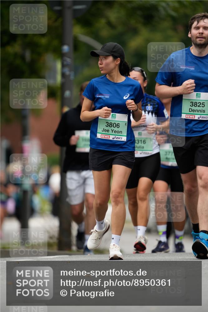 21.09.2025 - PSD Bank Halbmarathon Patografie http://msf.ph/oto/8950361 21.09.2025 10:45:42 Laufen 2025, 10, 3825, 54, 3806, 316, 371 meine-sportfotos.de