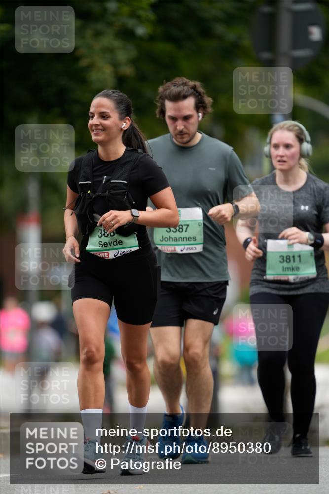 21.09.2025 - PSD Bank Halbmarathon Patografie http://msf.ph/oto/8950380 21.09.2025 10:47:12 Laufen 3884, 3387, 3811 meine-sportfotos.de