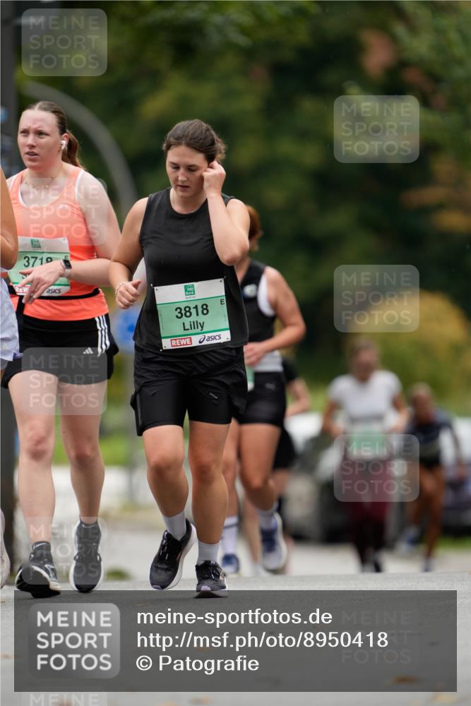 21.09.2025 - PSD Bank Halbmarathon Patografie http://msf.ph/oto/8950418 21.09.2025 10:49:25 Laufen 3719, 3818 meine-sportfotos.de