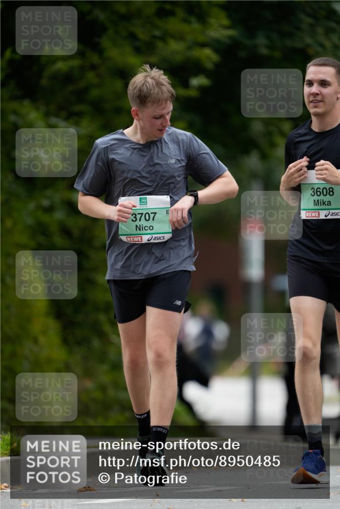21.09.2025 - PSD Bank Halbmarathon Patografie http://msf.ph/oto/8950485 21.09.2025 10:56:46 Laufen 3707, 3608 meine-sportfotos.de