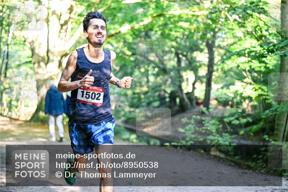28.09.2025 - 33. Volkslauf durch das schöne Alstertal Dr. Thomas Lammeyer http://msf.ph/oto/8950538 28.09.2025 10:12:17 Laufen 1502 meine-sportfotos.de