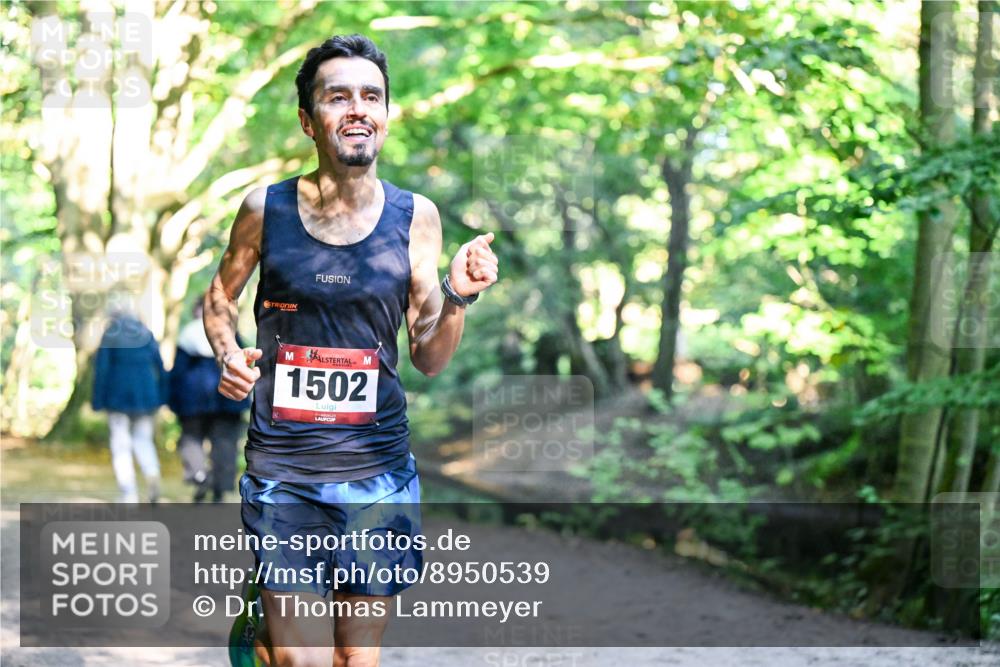 28.09.2025 - 33. Volkslauf durch das schöne Alstertal Dr. Thomas Lammeyer http://msf.ph/oto/8950539 28.09.2025 10:12:17 Laufen 1502 meine-sportfotos.de