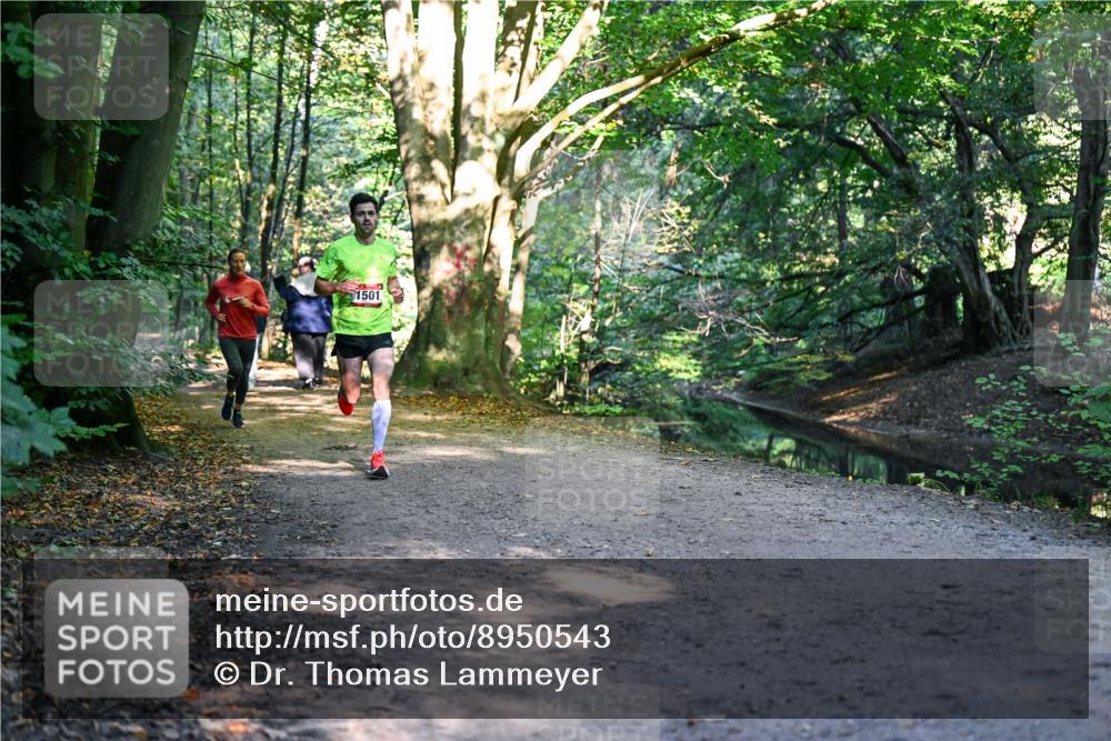 28.09.2025 - 33. Volkslauf durch das schöne Alstertal Dr. Thomas Lammeyer http://msf.ph/oto/8950543 28.09.2025 10:12:29 Laufen 1501 meine-sportfotos.de