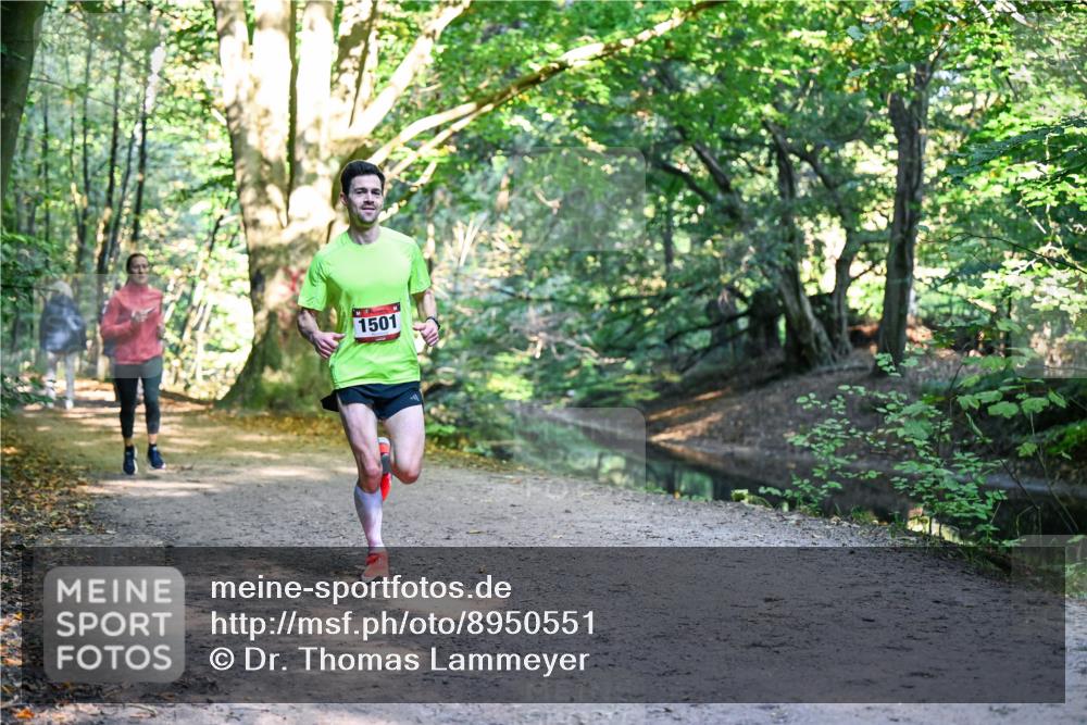 28.09.2025 - 33. Volkslauf durch das schöne Alstertal Dr. Thomas Lammeyer http://msf.ph/oto/8950551 28.09.2025 10:12:30 Laufen 1501 meine-sportfotos.de