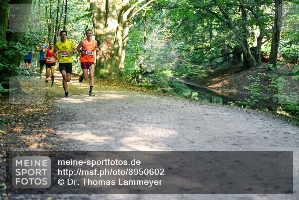 28.09.2025 - 33. Volkslauf durch das schöne Alstertal Dr. Thomas Lammeyer http://msf.ph/oto/8950602 28.09.2025 10:13:46 Laufen 1505, 1506, 1002 meine-sportfotos.de