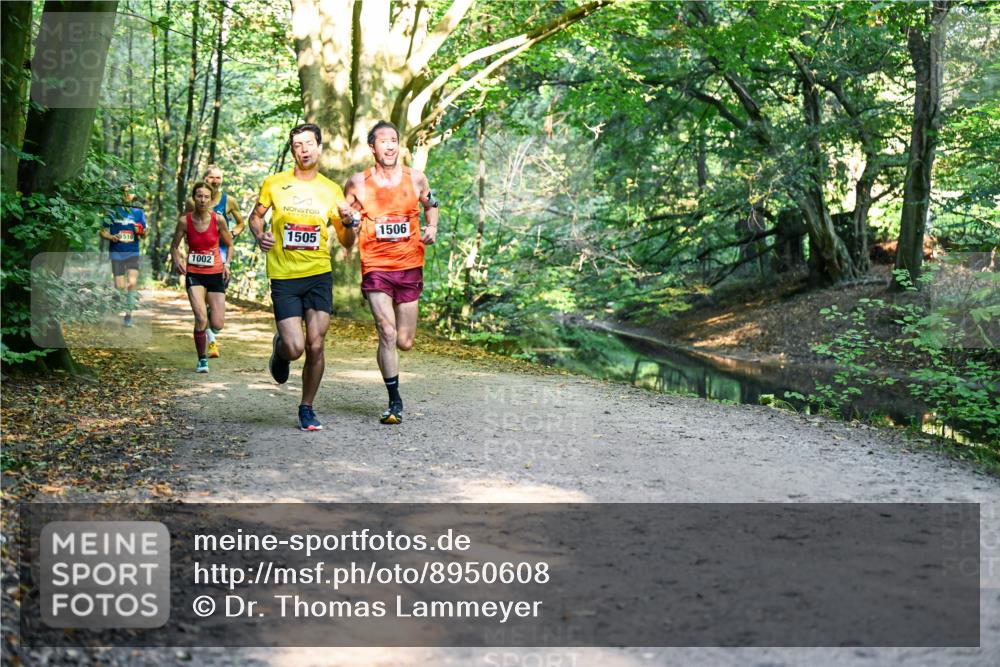 28.09.2025 - 33. Volkslauf durch das schöne Alstertal Dr. Thomas Lammeyer http://msf.ph/oto/8950608 28.09.2025 10:13:47 Laufen 510, 1002, 1505, 1506 meine-sportfotos.de