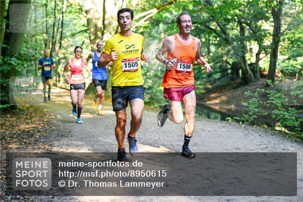 28.09.2025 - 33. Volkslauf durch das schöne Alstertal Dr. Thomas Lammeyer http://msf.ph/oto/8950615 28.09.2025 10:13:48 Laufen 1002, 1505, 1506 meine-sportfotos.de