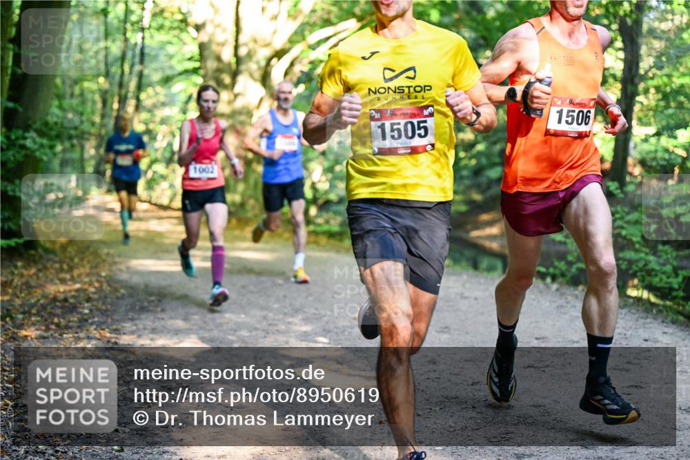 28.09.2025 - 33. Volkslauf durch das schöne Alstertal Dr. Thomas Lammeyer http://msf.ph/oto/8950619 28.09.2025 10:13:48 Laufen 1002, 1505, 1506 meine-sportfotos.de