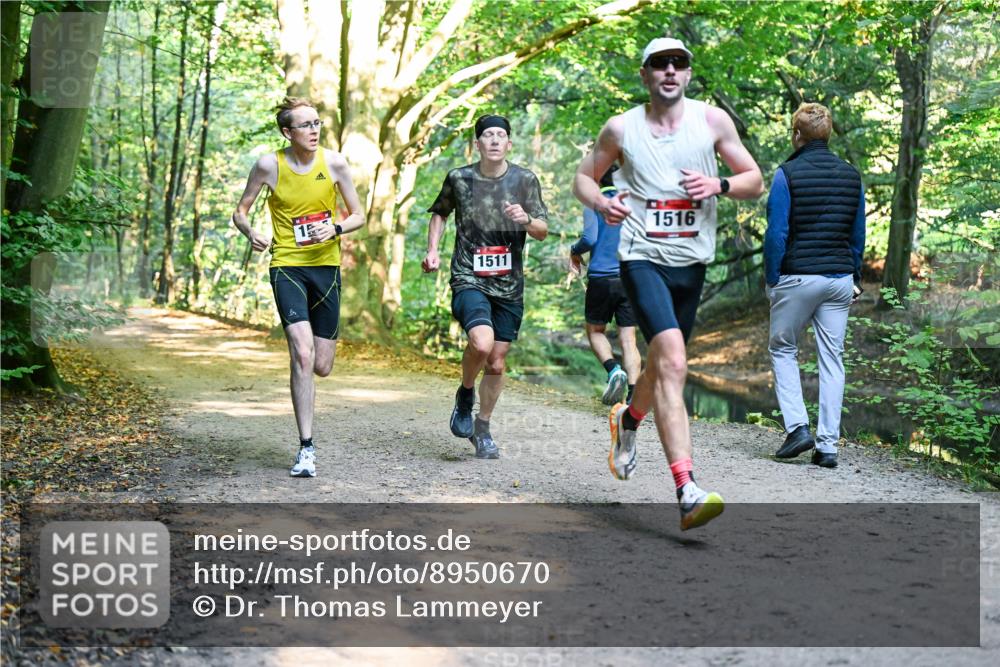 28.09.2025 - 33. Volkslauf durch das schöne Alstertal Dr. Thomas Lammeyer http://msf.ph/oto/8950670 28.09.2025 10:14:11 Laufen 15, 1511, 1516 meine-sportfotos.de