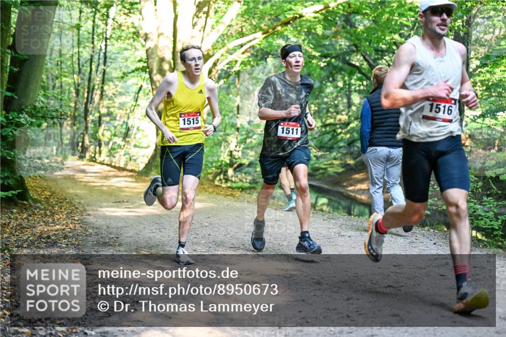 28.09.2025 - 33. Volkslauf durch das schöne Alstertal Dr. Thomas Lammeyer http://msf.ph/oto/8950673 28.09.2025 10:14:11 Laufen 1515, 1511, 1516 meine-sportfotos.de