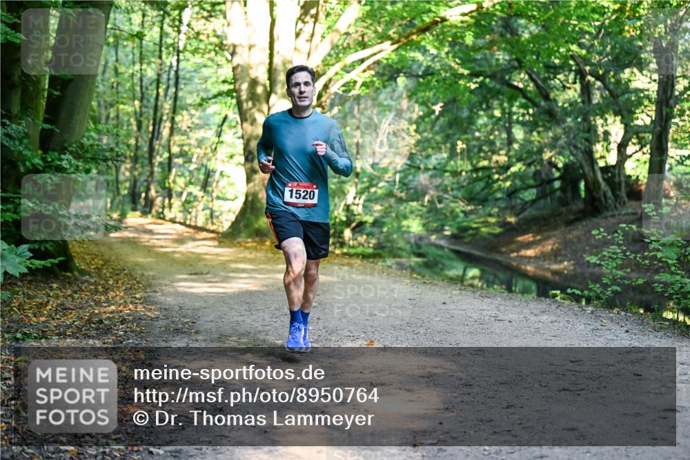 28.09.2025 - 33. Volkslauf durch das schöne Alstertal Dr. Thomas Lammeyer http://msf.ph/oto/8950764 28.09.2025 10:14:41 Laufen 1520 meine-sportfotos.de