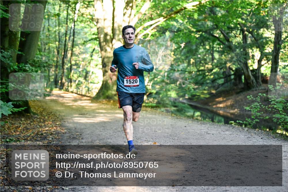 28.09.2025 - 33. Volkslauf durch das schöne Alstertal Dr. Thomas Lammeyer http://msf.ph/oto/8950765 28.09.2025 10:14:41 Laufen 1520 meine-sportfotos.de