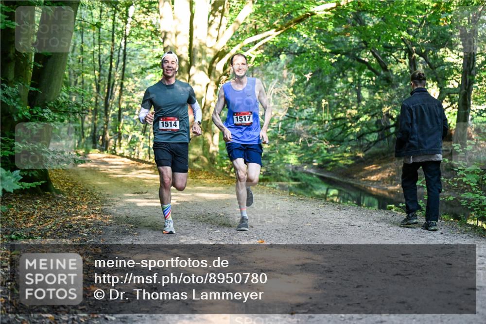 28.09.2025 - 33. Volkslauf durch das schöne Alstertal Dr. Thomas Lammeyer http://msf.ph/oto/8950780 28.09.2025 10:14:55 Laufen 1514, 1517 meine-sportfotos.de
