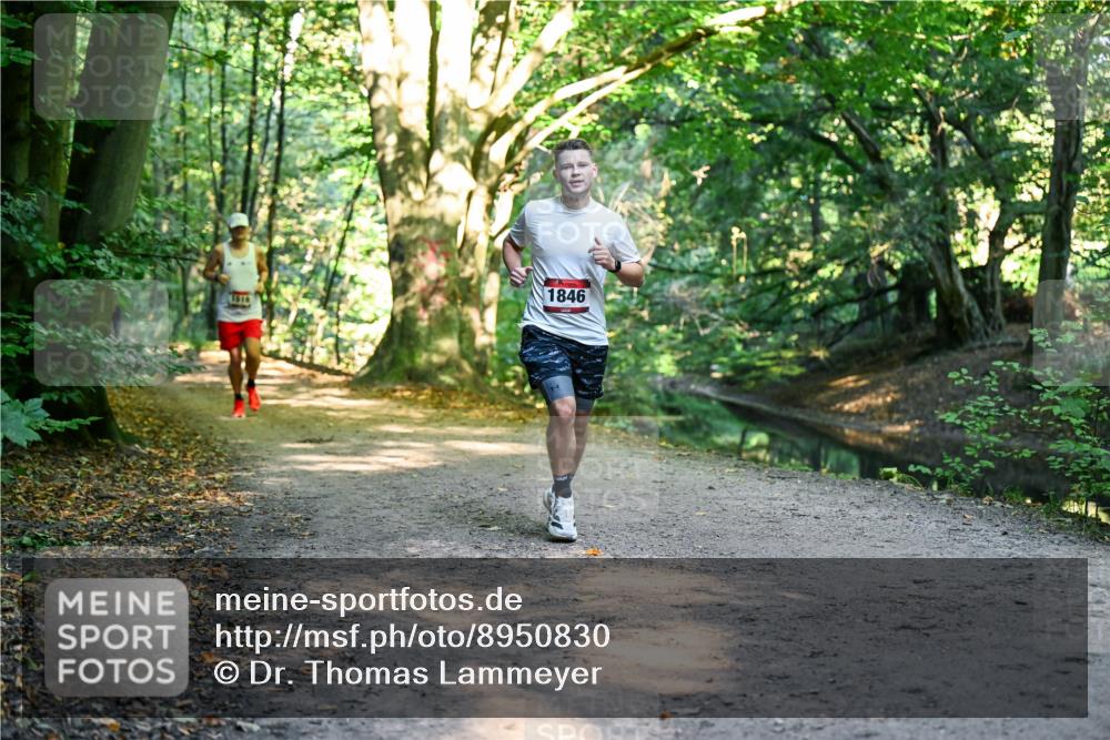 28.09.2025 - 33. Volkslauf durch das schöne Alstertal Dr. Thomas Lammeyer http://msf.ph/oto/8950830 28.09.2025 10:15:16 Laufen 1846, 1519 meine-sportfotos.de