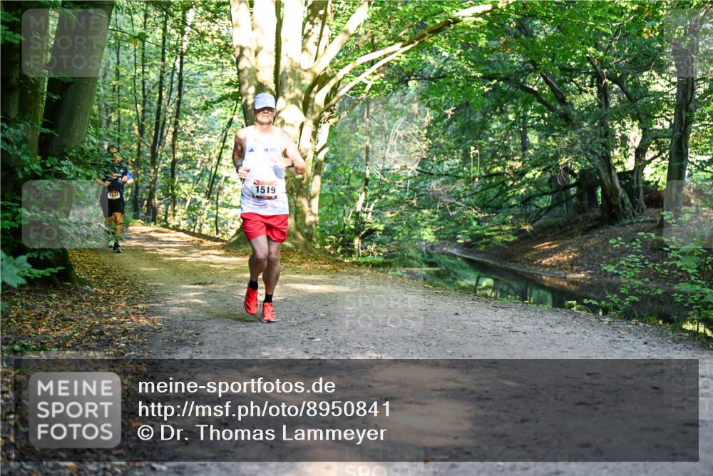 28.09.2025 - 33. Volkslauf durch das schöne Alstertal Dr. Thomas Lammeyer http://msf.ph/oto/8950841 28.09.2025 10:15:19 Laufen 1523, 1519 meine-sportfotos.de