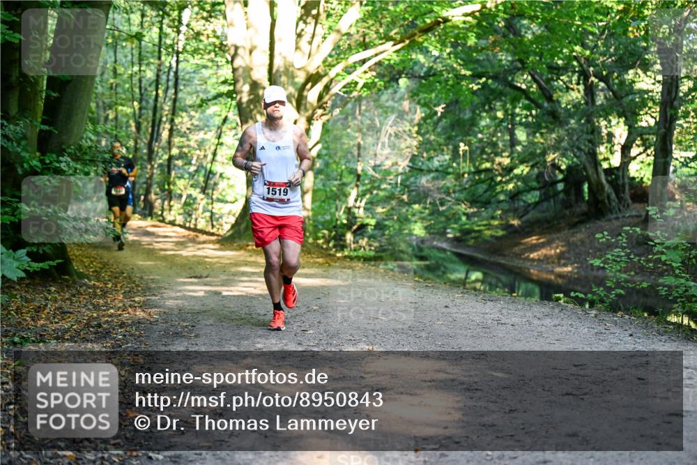 28.09.2025 - 33. Volkslauf durch das schöne Alstertal Dr. Thomas Lammeyer http://msf.ph/oto/8950843 28.09.2025 10:15:19 Laufen 1519 meine-sportfotos.de
