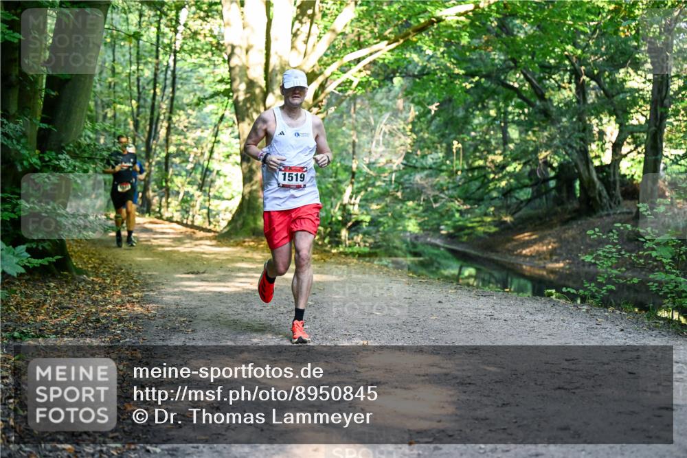 28.09.2025 - 33. Volkslauf durch das schöne Alstertal Dr. Thomas Lammeyer http://msf.ph/oto/8950845 28.09.2025 10:15:19 Laufen 1519 meine-sportfotos.de