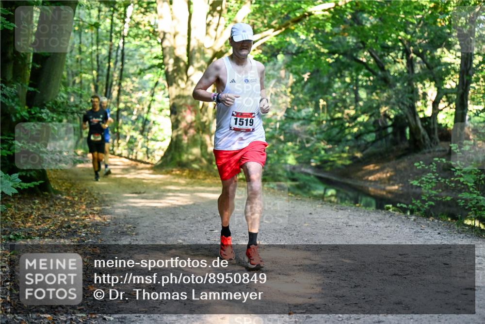 28.09.2025 - 33. Volkslauf durch das schöne Alstertal Dr. Thomas Lammeyer http://msf.ph/oto/8950849 28.09.2025 10:15:20 Laufen 9, 1519 meine-sportfotos.de