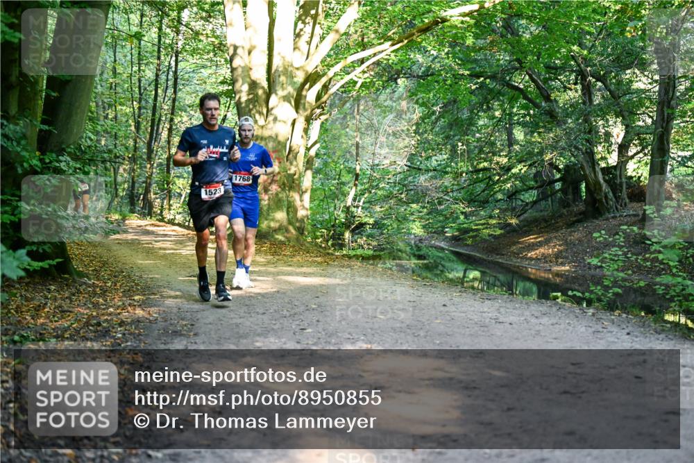 28.09.2025 - 33. Volkslauf durch das schöne Alstertal Dr. Thomas Lammeyer http://msf.ph/oto/8950855 28.09.2025 10:15:22 Laufen 1523, 1768, 4 meine-sportfotos.de