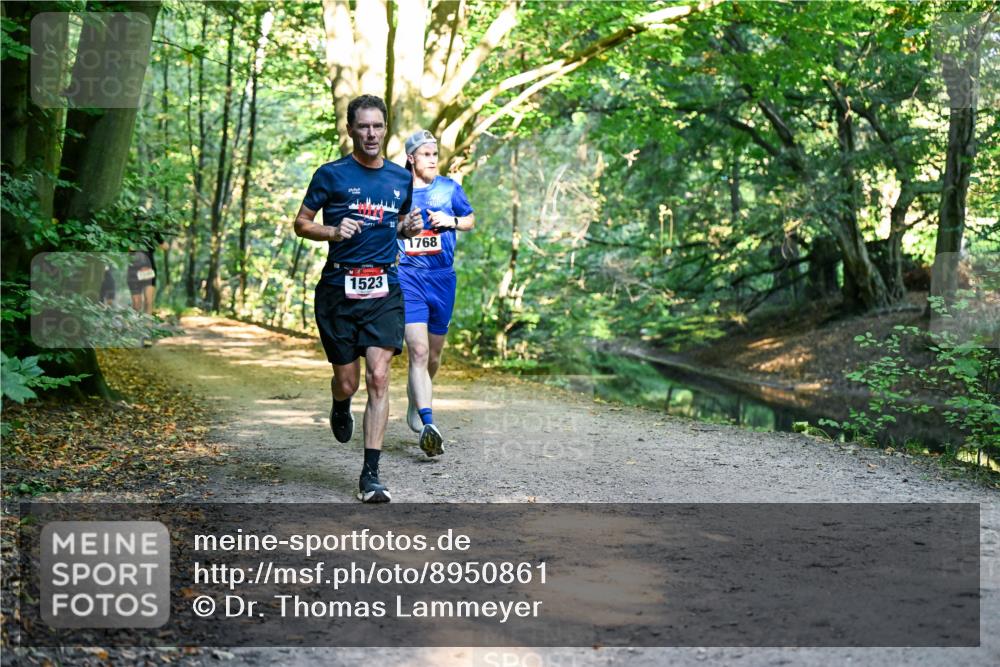 28.09.2025 - 33. Volkslauf durch das schöne Alstertal Dr. Thomas Lammeyer http://msf.ph/oto/8950861 28.09.2025 10:15:23 Laufen 1523, 1768 meine-sportfotos.de
