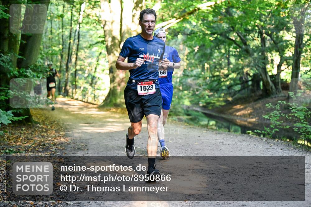 28.09.2025 - 33. Volkslauf durch das schöne Alstertal Dr. Thomas Lammeyer http://msf.ph/oto/8950866 28.09.2025 10:15:23 Laufen 1523, 768 meine-sportfotos.de