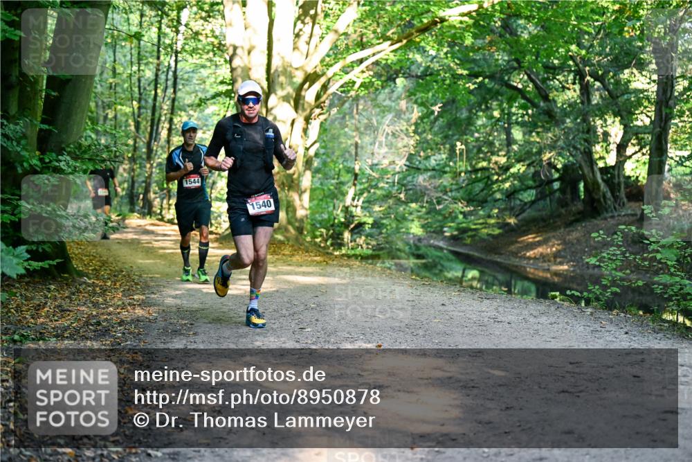 28.09.2025 - 33. Volkslauf durch das schöne Alstertal Dr. Thomas Lammeyer http://msf.ph/oto/8950878 28.09.2025 10:15:27 Laufen 1544, 1540 meine-sportfotos.de
