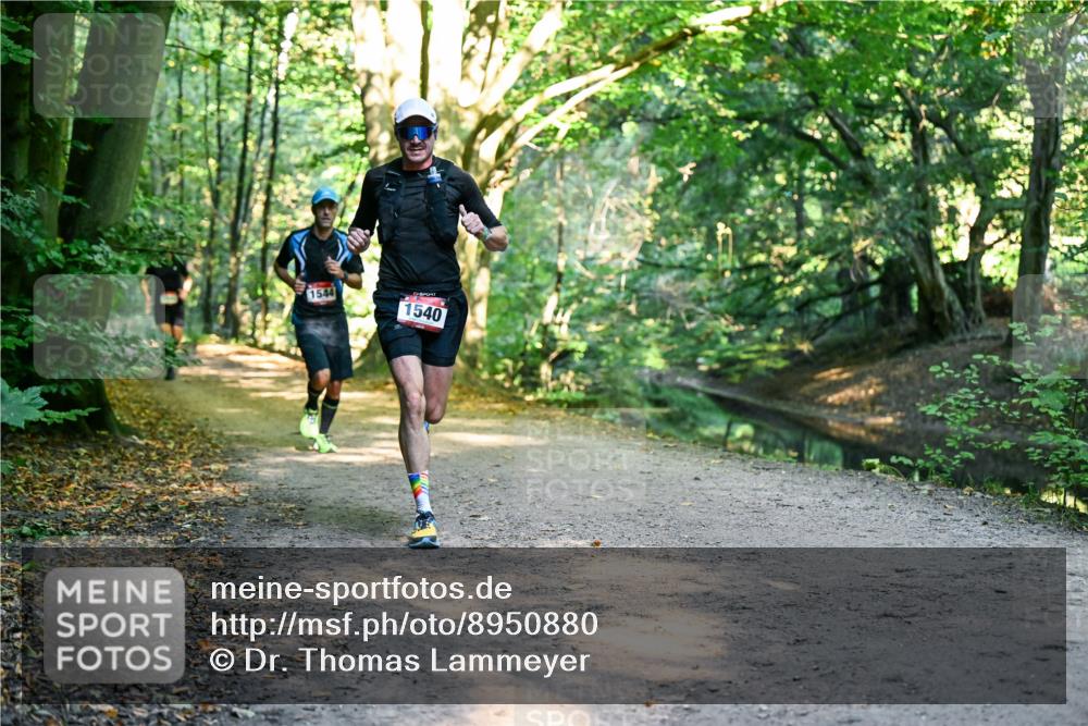 28.09.2025 - 33. Volkslauf durch das schöne Alstertal Dr. Thomas Lammeyer http://msf.ph/oto/8950880 28.09.2025 10:15:28 Laufen 1544, 1540 meine-sportfotos.de