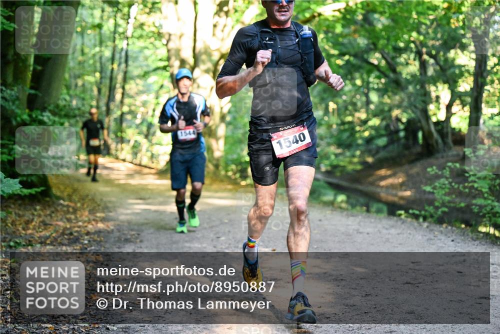28.09.2025 - 33. Volkslauf durch das schöne Alstertal Dr. Thomas Lammeyer http://msf.ph/oto/8950887 28.09.2025 10:15:28 Laufen 1544, 1540 meine-sportfotos.de