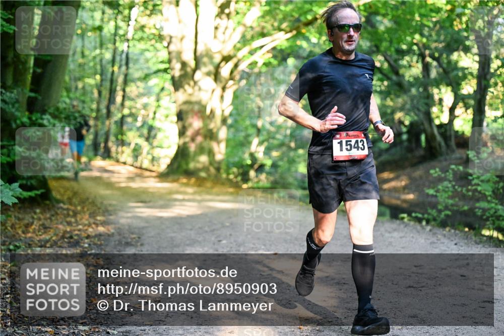 28.09.2025 - 33. Volkslauf durch das schöne Alstertal Dr. Thomas Lammeyer http://msf.ph/oto/8950903 28.09.2025 10:15:33 Laufen 1543 meine-sportfotos.de