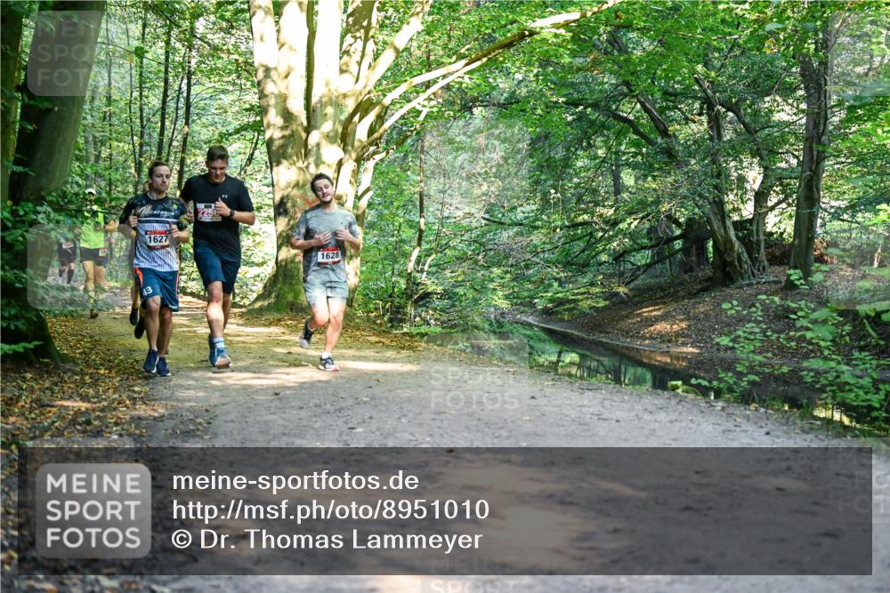28.09.2025 - 33. Volkslauf durch das schöne Alstertal Dr. Thomas Lammeyer http://msf.ph/oto/8951010 28.09.2025 10:16:09 Laufen 43, 1627, 1628 meine-sportfotos.de
