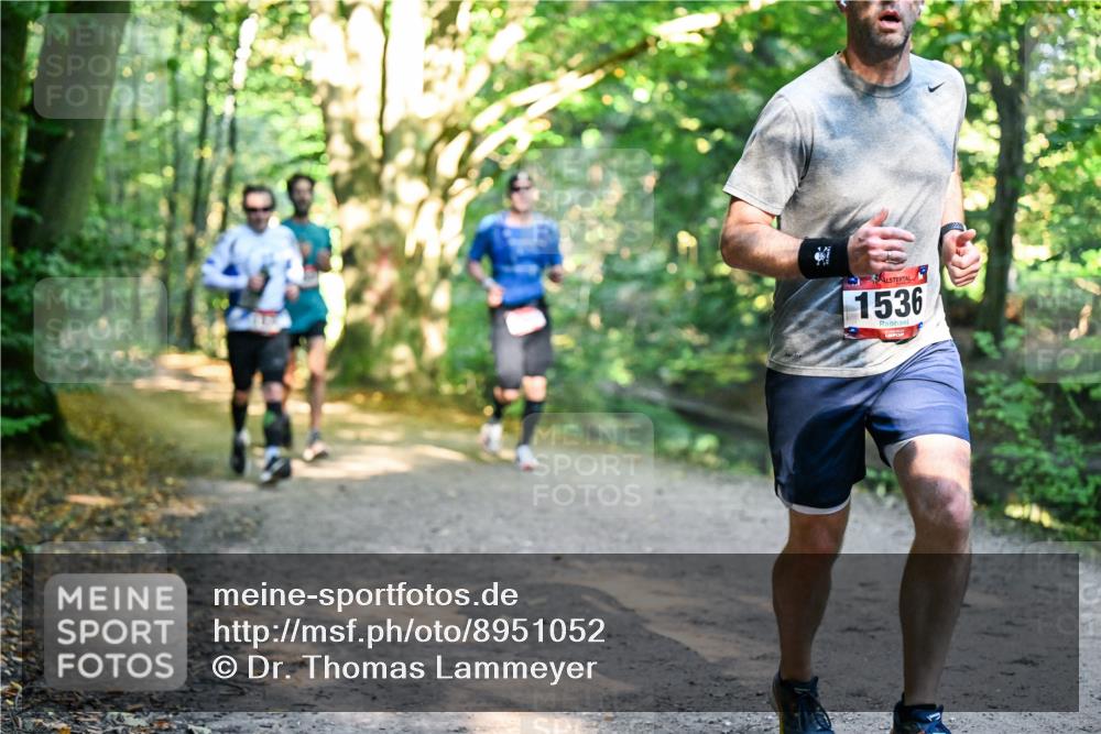 28.09.2025 - 33. Volkslauf durch das schöne Alstertal Dr. Thomas Lammeyer http://msf.ph/oto/8951052 28.09.2025 10:16:15 Laufen 1536 meine-sportfotos.de