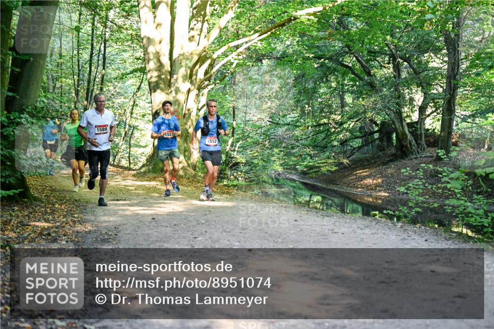28.09.2025 - 33. Volkslauf durch das schöne Alstertal Dr. Thomas Lammeyer http://msf.ph/oto/8951074 28.09.2025 10:16:26 Laufen 1589, 1527, 1552 meine-sportfotos.de