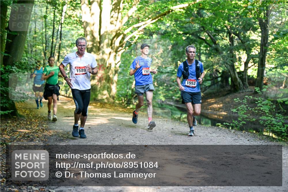 28.09.2025 - 33. Volkslauf durch das schöne Alstertal Dr. Thomas Lammeyer http://msf.ph/oto/8951084 28.09.2025 10:16:28 Laufen 1589, 1527, 1552 meine-sportfotos.de