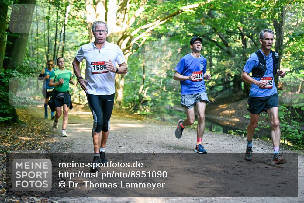 28.09.2025 - 33. Volkslauf durch das schöne Alstertal Dr. Thomas Lammeyer http://msf.ph/oto/8951090 28.09.2025 10:16:28 Laufen 1589, 27, 52 meine-sportfotos.de