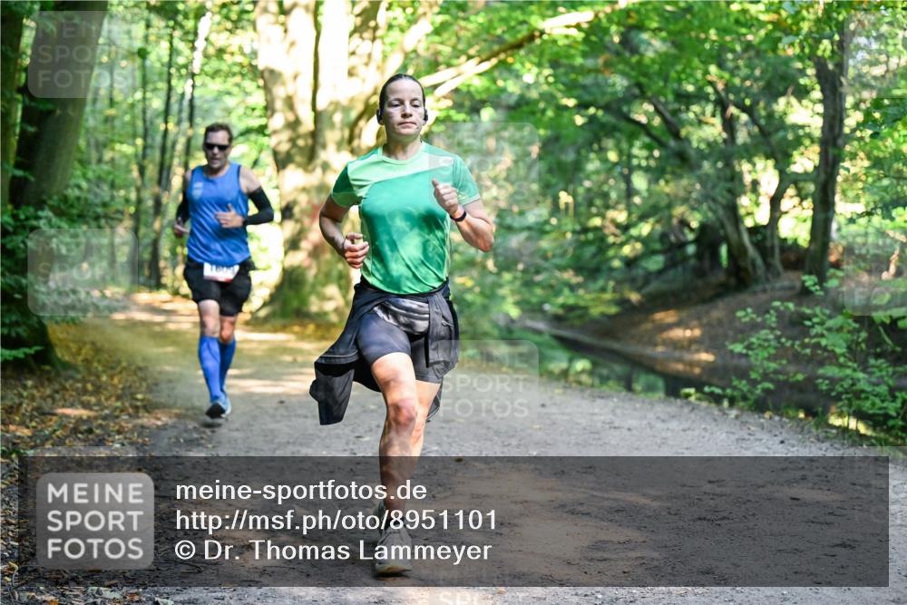 28.09.2025 - 33. Volkslauf durch das schöne Alstertal Dr. Thomas Lammeyer http://msf.ph/oto/8951101 28.09.2025 10:16:31 Laufen  meine-sportfotos.de