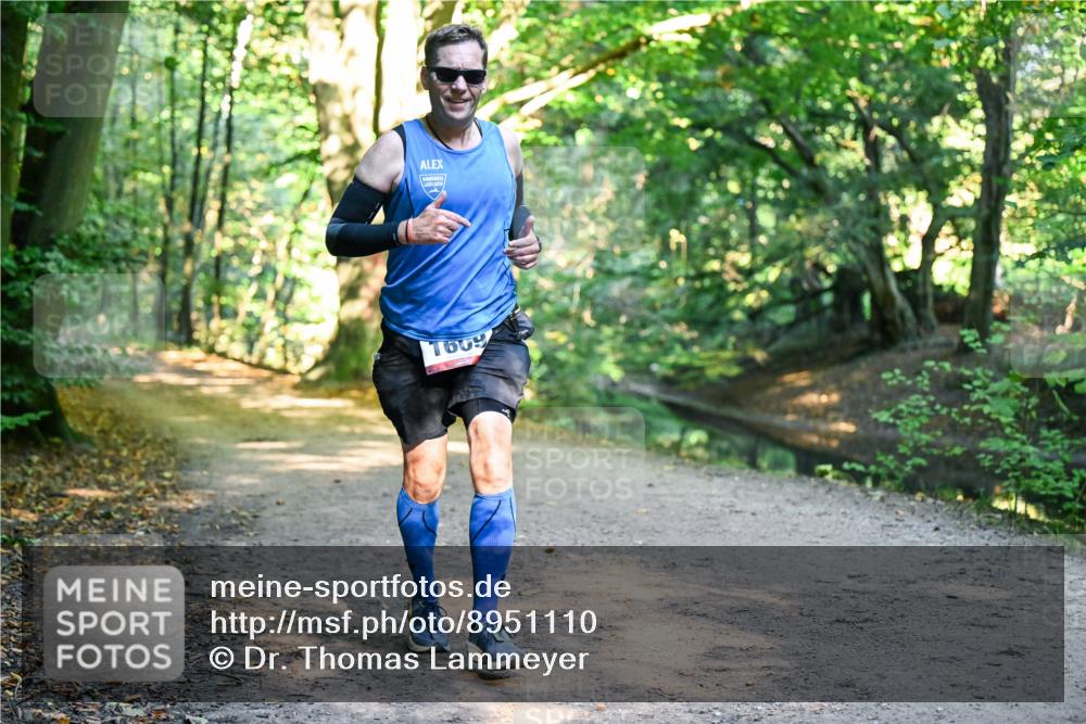 28.09.2025 - 33. Volkslauf durch das schöne Alstertal Dr. Thomas Lammeyer http://msf.ph/oto/8951110 28.09.2025 10:16:32 Laufen 160 meine-sportfotos.de