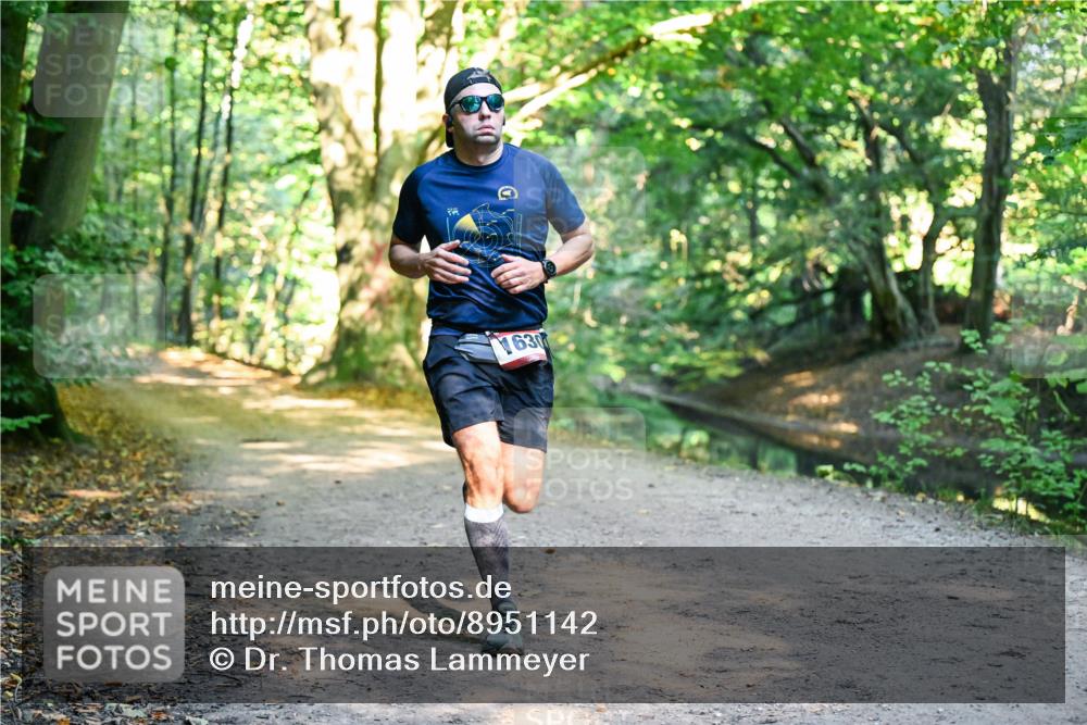 28.09.2025 - 33. Volkslauf durch das schöne Alstertal Dr. Thomas Lammeyer http://msf.ph/oto/8951142 28.09.2025 10:16:44 Laufen 630 meine-sportfotos.de