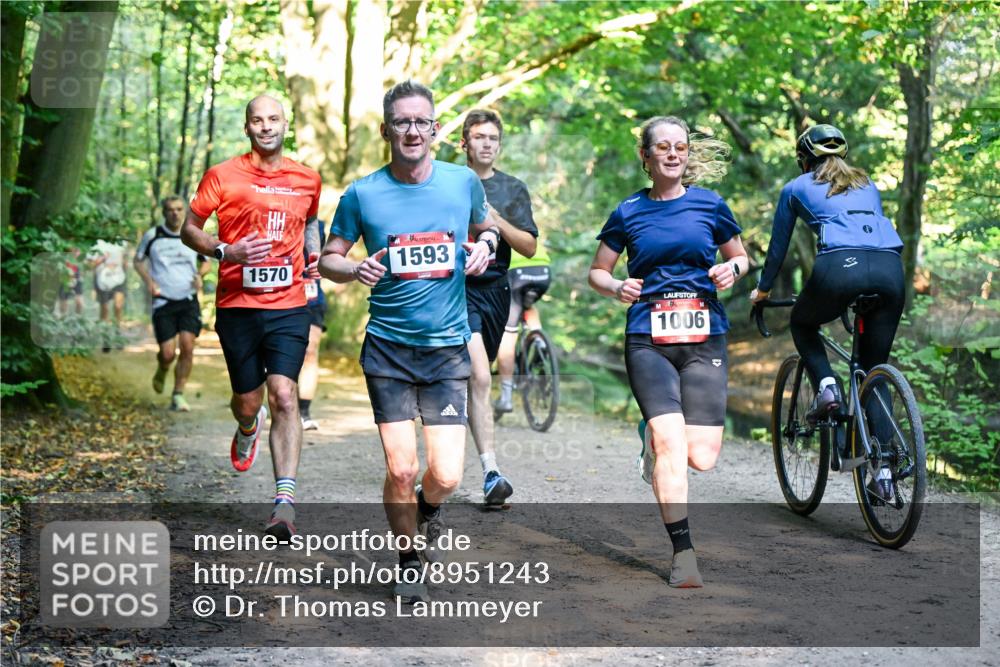 28.09.2025 - 33. Volkslauf durch das schöne Alstertal Dr. Thomas Lammeyer http://msf.ph/oto/8951243 28.09.2025 10:17:10 Laufen 1570, 1593, 1006 meine-sportfotos.de