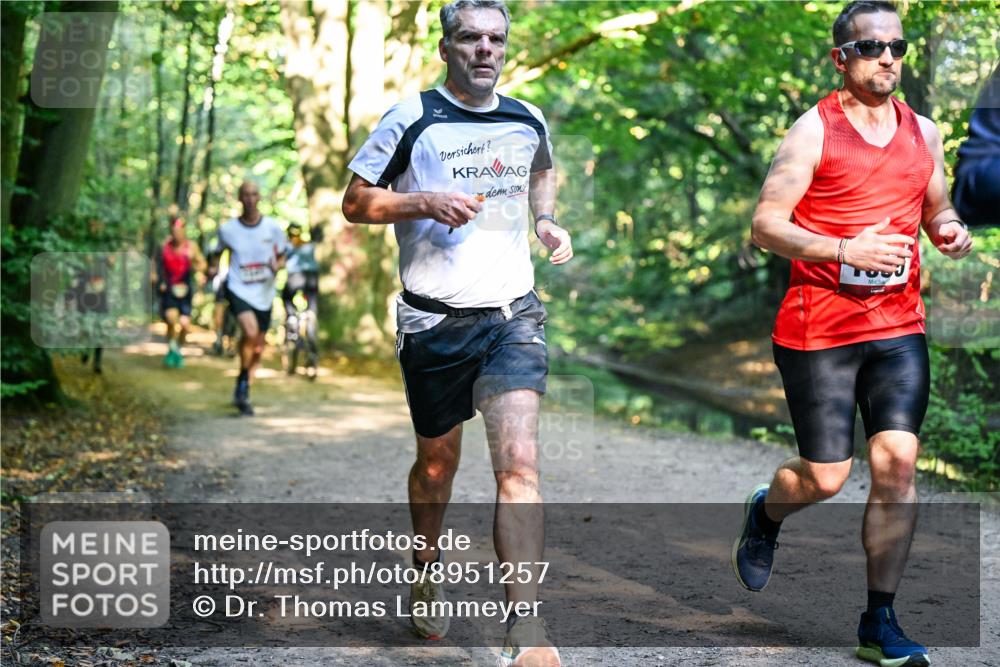 28.09.2025 - 33. Volkslauf durch das schöne Alstertal Dr. Thomas Lammeyer http://msf.ph/oto/8951257 28.09.2025 10:17:14 Laufen  meine-sportfotos.de