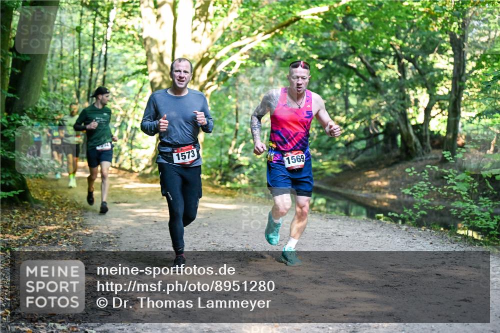 28.09.2025 - 33. Volkslauf durch das schöne Alstertal Dr. Thomas Lammeyer http://msf.ph/oto/8951280 28.09.2025 10:17:18 Laufen 1573, 1569 meine-sportfotos.de