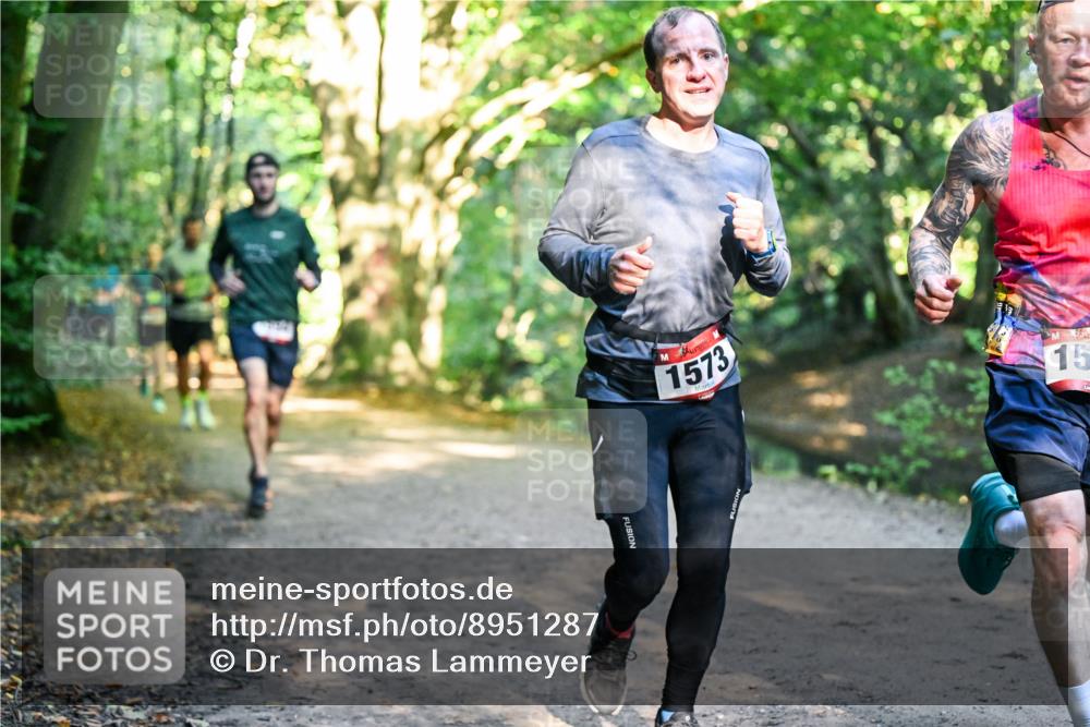 28.09.2025 - 33. Volkslauf durch das schöne Alstertal Dr. Thomas Lammeyer http://msf.ph/oto/8951287 28.09.2025 10:17:19 Laufen 1573, 15 meine-sportfotos.de
