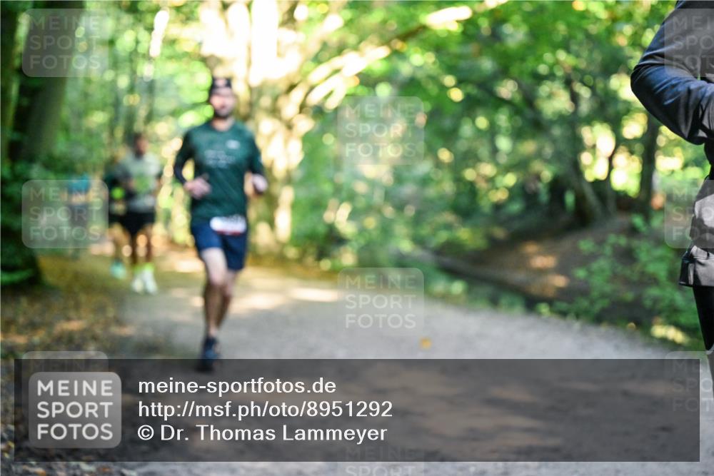 28.09.2025 - 33. Volkslauf durch das schöne Alstertal Dr. Thomas Lammeyer http://msf.ph/oto/8951292 28.09.2025 10:17:20 Laufen  meine-sportfotos.de