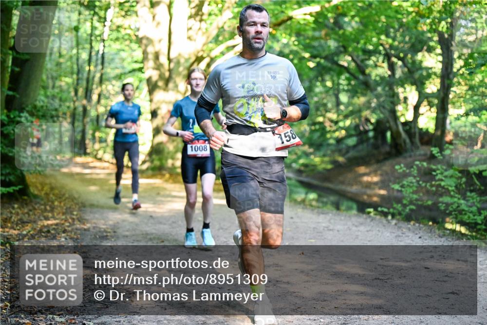 28.09.2025 - 33. Volkslauf durch das schöne Alstertal Dr. Thomas Lammeyer http://msf.ph/oto/8951309 28.09.2025 10:17:23 Laufen 19, 1008, 158 meine-sportfotos.de