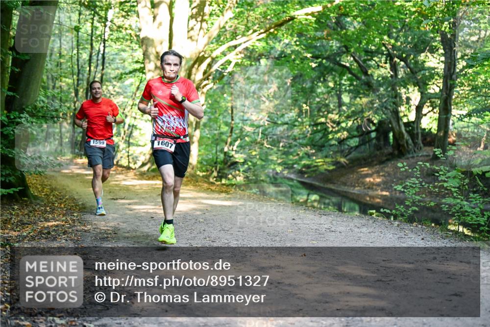 28.09.2025 - 33. Volkslauf durch das schöne Alstertal Dr. Thomas Lammeyer http://msf.ph/oto/8951327 28.09.2025 10:17:30 Laufen 1607, 1599 meine-sportfotos.de