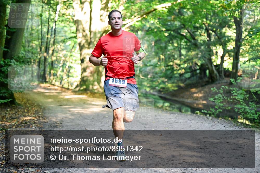 28.09.2025 - 33. Volkslauf durch das schöne Alstertal Dr. Thomas Lammeyer http://msf.ph/oto/8951342 28.09.2025 10:17:32 Laufen 1599 meine-sportfotos.de